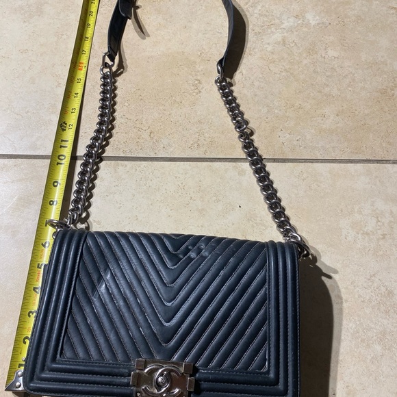 Chanel Purse - Picture 3 of 4